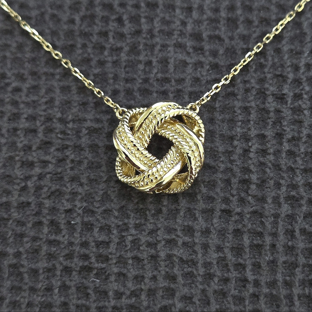 Rachel Zoe Gold Stationary Love Knot Pendant Necklace - Nwt 45$